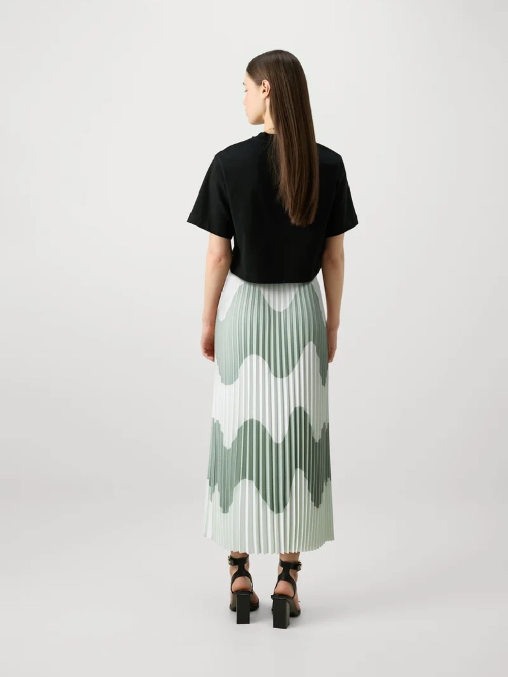 Marimekko Pleated Wave-Pattern Midi Skirt in Sage and White - Picture 2 of 9